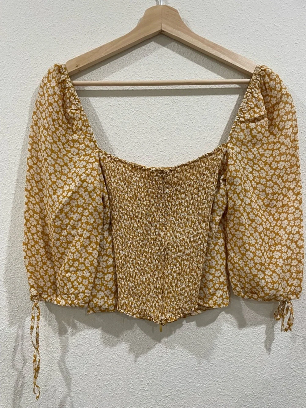 Reformation Floral Yellow White Top Puff Sleeves Summer Spring Size 2